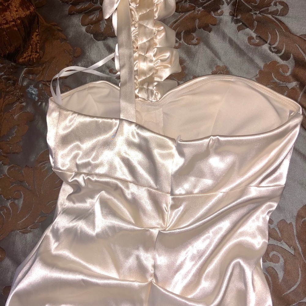 Mermaid silk off white shinny dress - Picture 3 of 5
